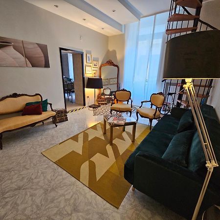 Ciaobari Apartment - Elegant 4 Bedrooms In The Heart Of Old Town Exterior foto